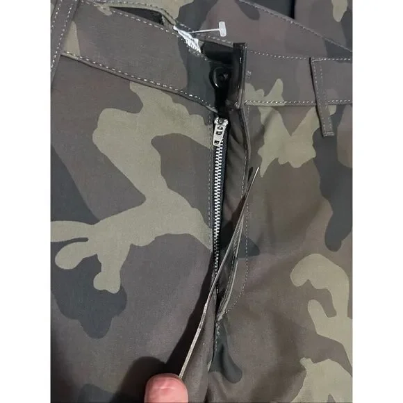 Men's Camouflage Chino Pants - Green Camo - Picture 5 of 13